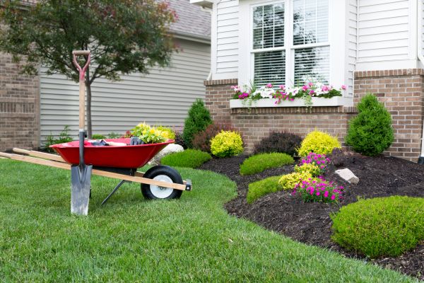 Landscape Maintenance Service in Oconomowoc