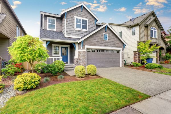 Curb Appeal Landscaping in Oconomowoc