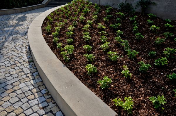 Commercial Mulching in Oconomowoc